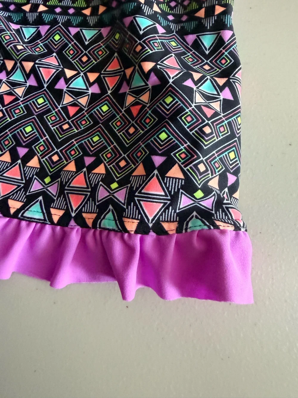 SO Girls Black Geometric Pink Accent Tankini Top. Size S